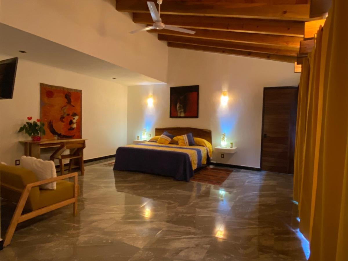 Hospedaje Anturios Valle De Bravo Buitenkant foto