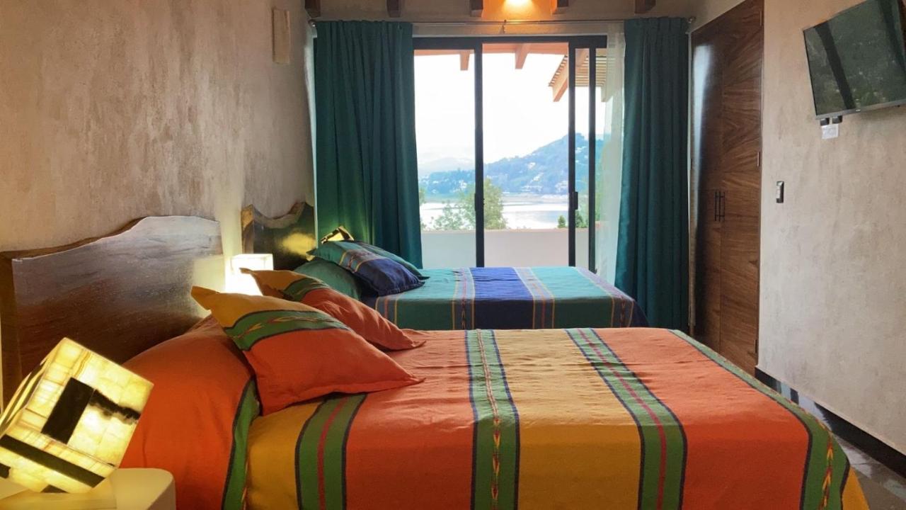Hospedaje Anturios Valle De Bravo Buitenkant foto