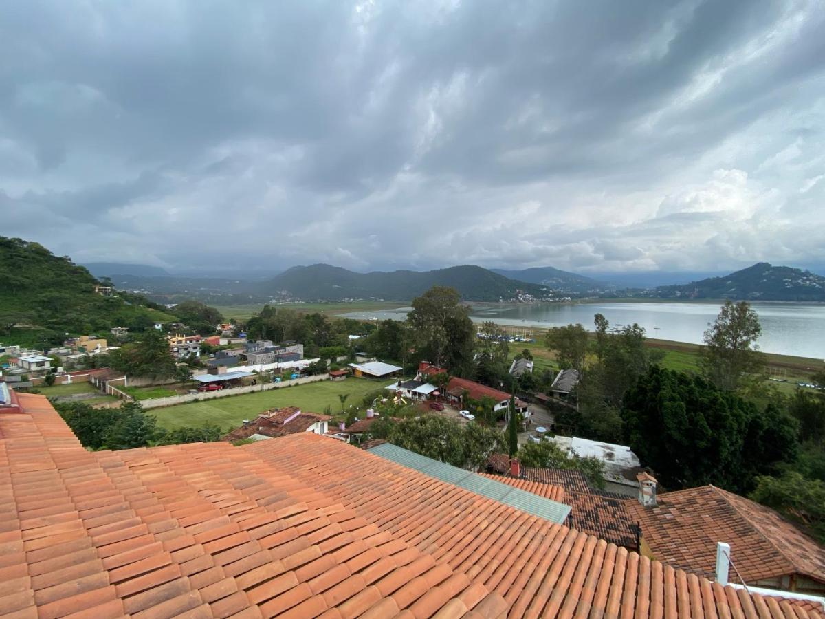 Hospedaje Anturios Valle De Bravo Buitenkant foto